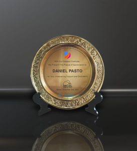 Plakat piringan logam