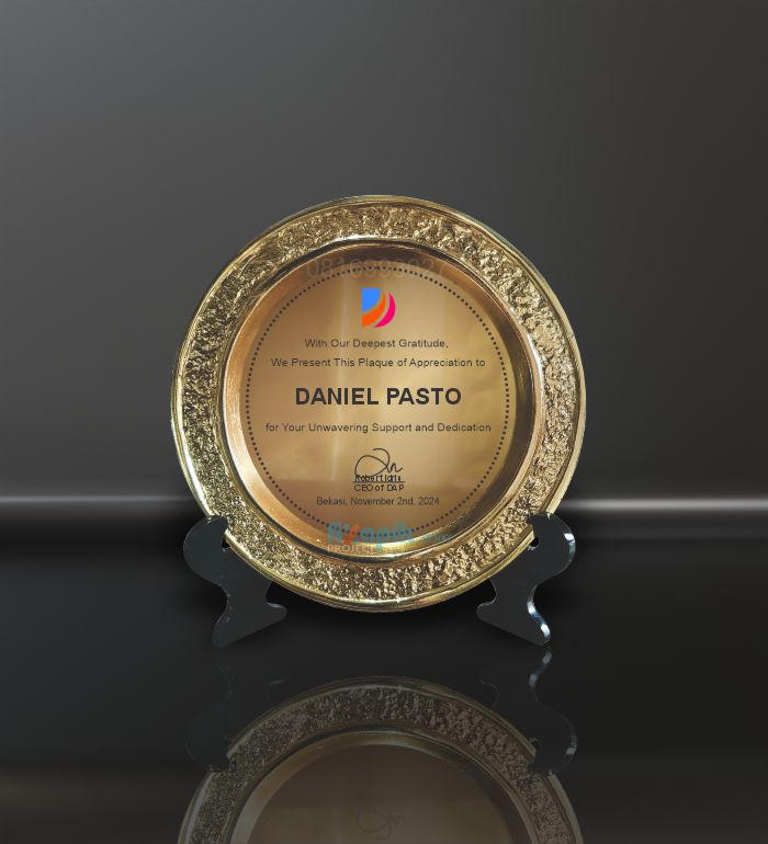 Plakat piringan logam