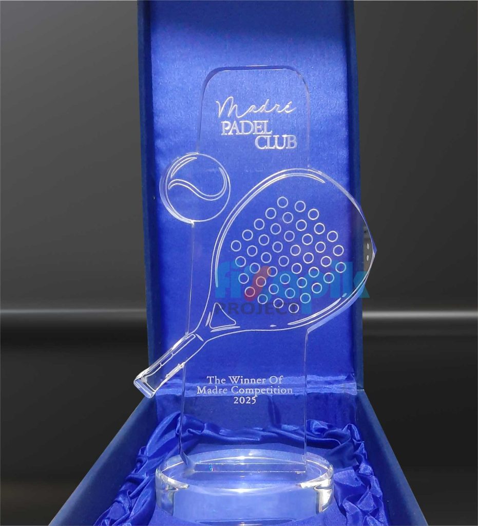 piala akrilik, piala padel, piala plakat custom