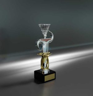 piala badminton figur orang 1